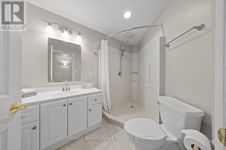 29641184/1210-barnett-drive/cumberland-village/ottawa/ontario/K4C1C7_23