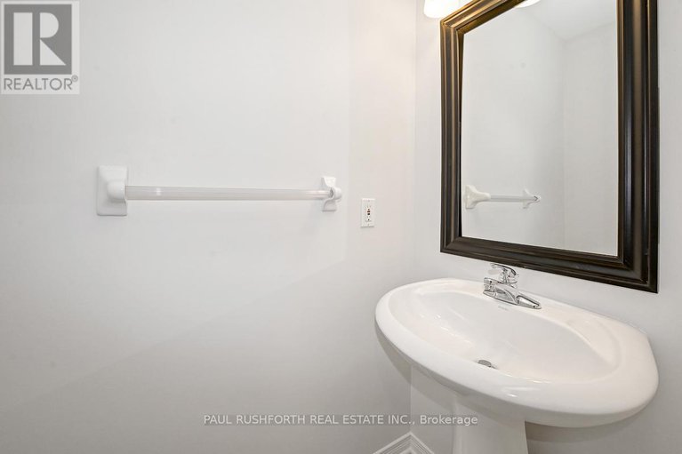 28811568/115-tall-oak-private/riverview-park/ottawa/ontario/K1G6T3_21