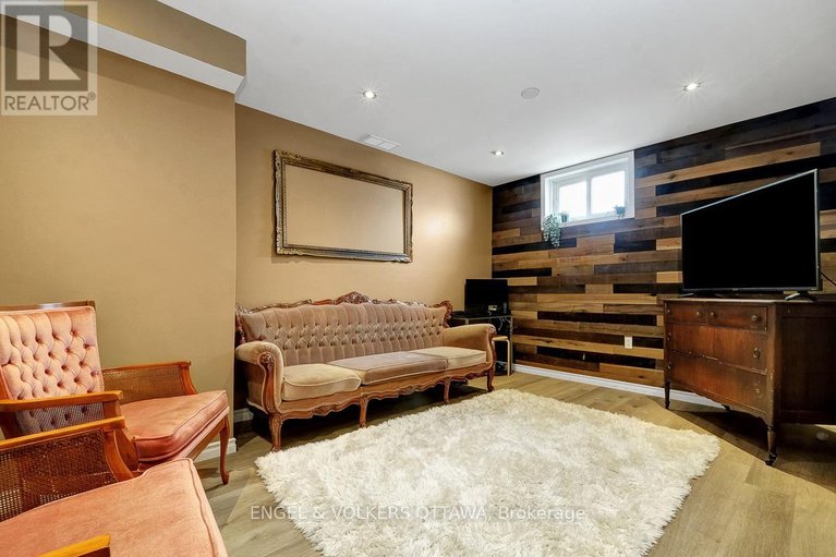 29523310/3822-indian-creek-road/clarencerockland-twp/clarence-rockland/ontario/K0A2A0_23