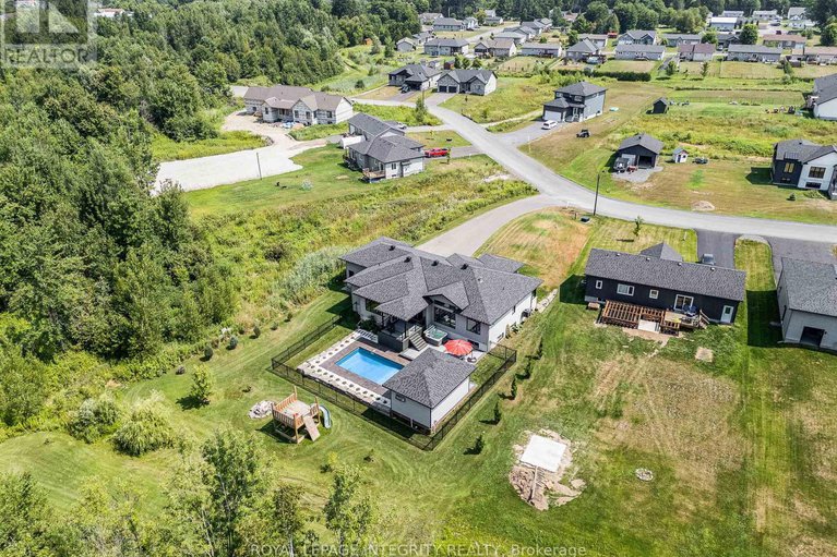 28671214/278-roxanne-street/clarencerockland-twp/clarence-rockland/ontario/K0A1N0_40