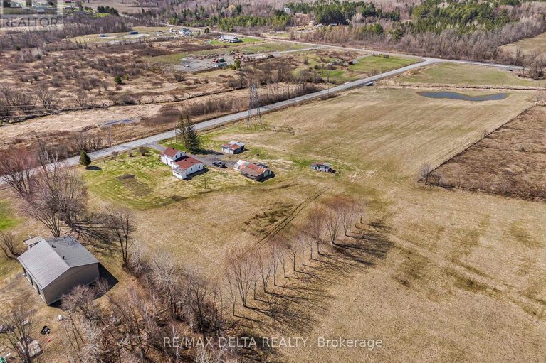 29639068/3697-etienne-road/cumberland-west/ottawa/ontario/K0A3E0_31