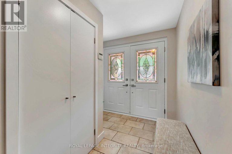 28621220/1150-albany-drive/bel-air-heights/ottawa/ontario/K2C2L3_5