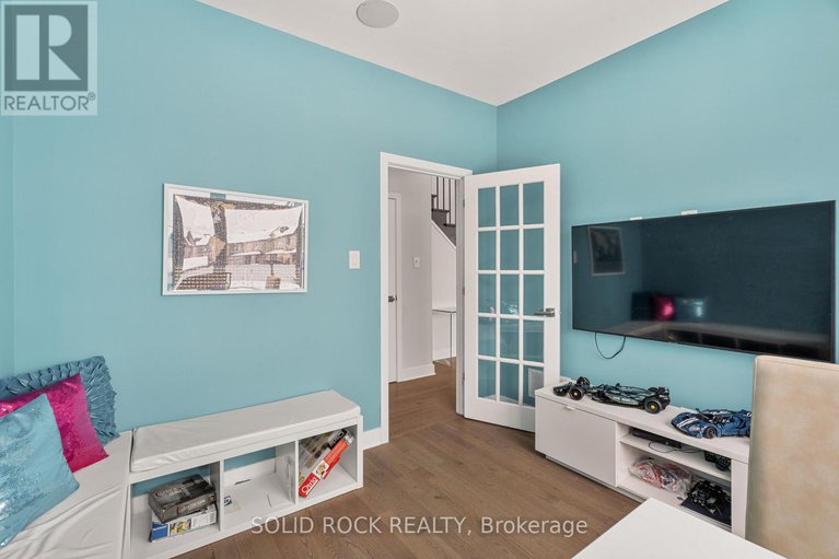 29234213/242-shinleaf-crescent/mer-bleuebradley-estatesanderson-park/ottawa/ontario/K1W0J2_19