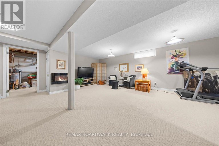 29646318/1594-meadowfield-place/chapel-hill/ottawa/ontario/K1C5V6_36