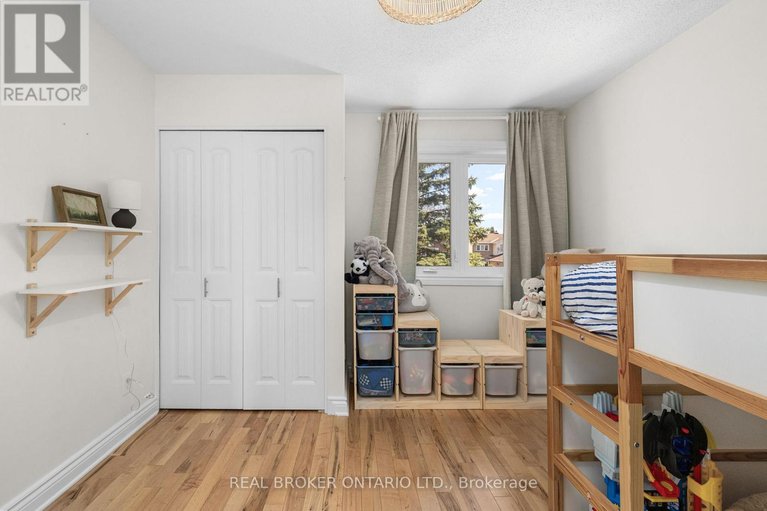 29653465/2058-wildflower-drive/queenswood-heights-south/ottawa/ontario/K1E3R3_38