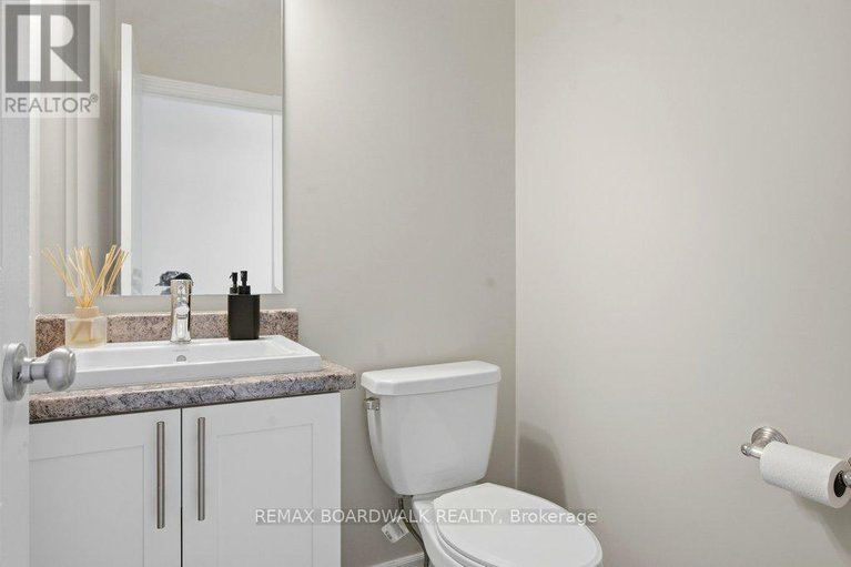 29343898/306-rainrock-crescent/mer-bleuebradley-estatesanderson-park/ottawa/ontario/K1W0J8_4