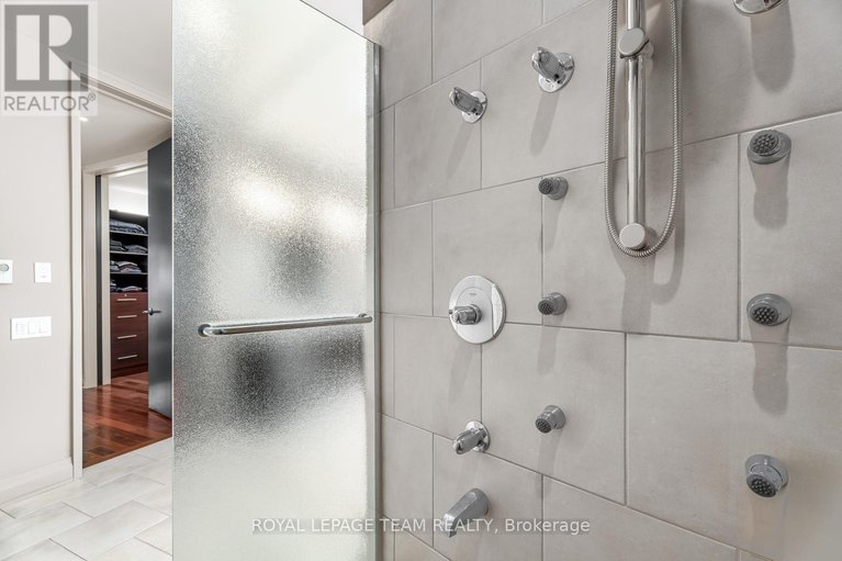 28315914/37-rothwell-drive/rothwell-heights/ottawa/ontario/K1J7G5_27