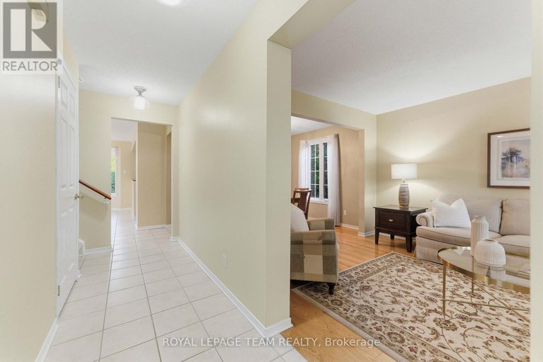 28977787/54-pickwick-drive/cedargrovefraserdale/ottawa/ontario/K2J3E8_3
