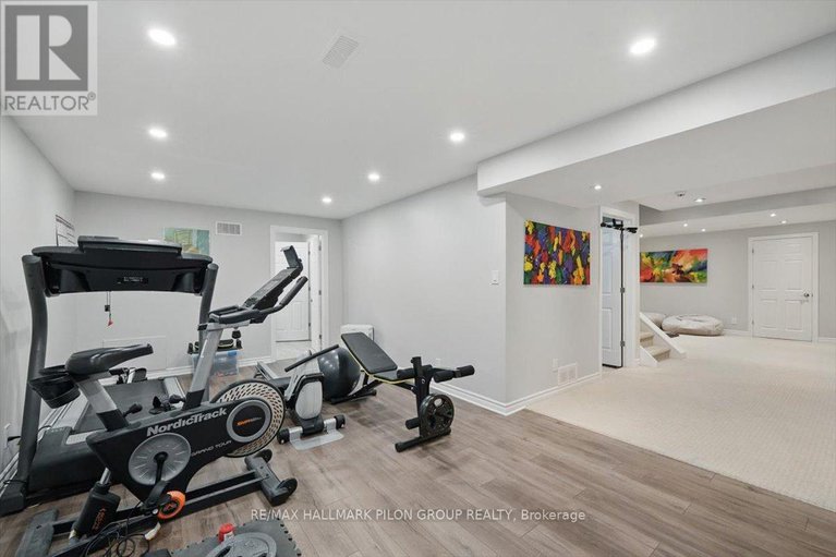 28453219/54-fardon-way/hunt-club-park/ottawa/ontario/K1G4N4_29
