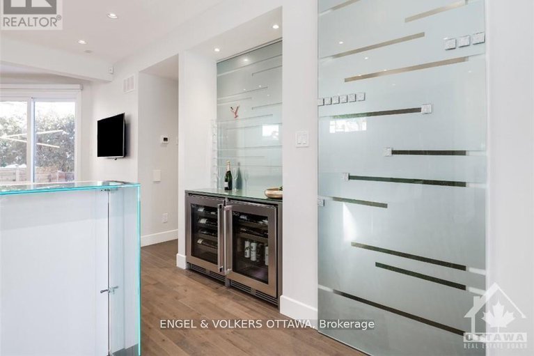 29372258/615-island-park-crescent/ottawa-west/ottawa/ontario/K1Y3P4_16