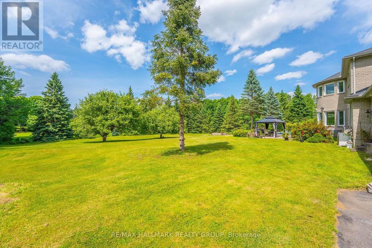 28474229/5749-knights-drive/manotick-east-to-manotick-station/ottawa/ontario/K4M1K2_45
