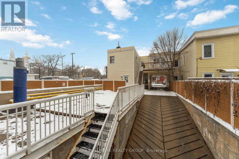 29358156/15-202-st-patrick-street/lower-townbyward-market/ottawa/ontario/K1N5K3_17