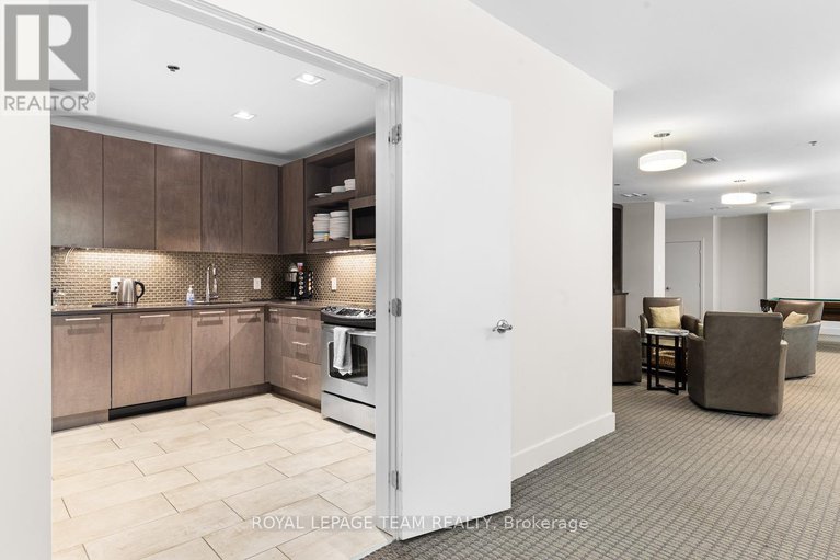 28841580/502-108-richmond-road/westborohampton-park/ottawa/ontario/K1Z0B3_28
