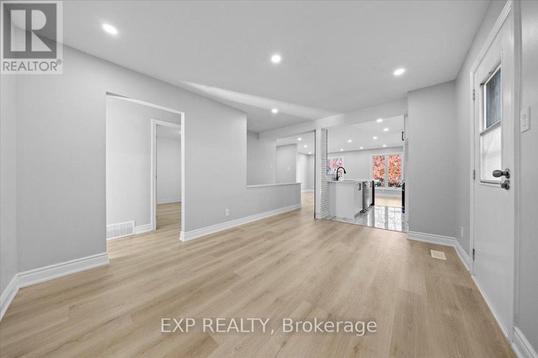 29178541/290-elderberry-terrace/chatelaine-village/ottawa/ontario/K1E1Z1_25