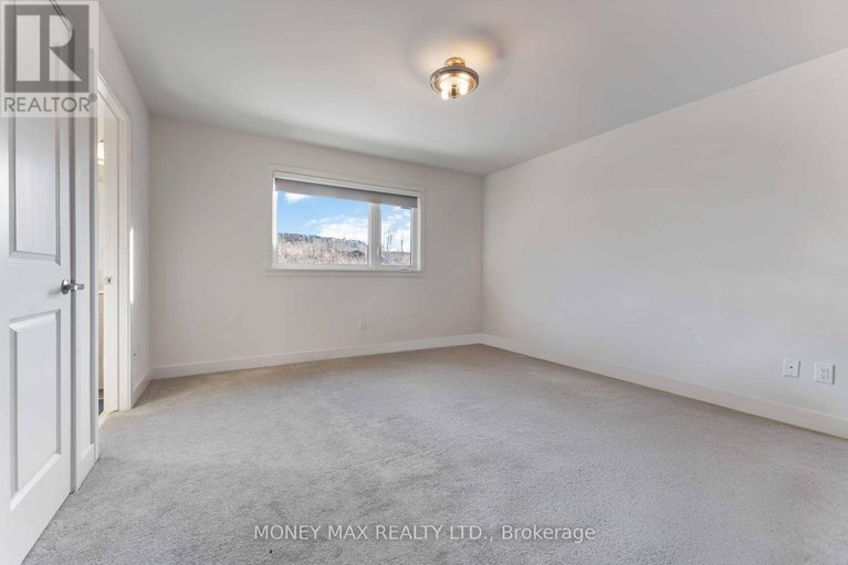 29471727/623-knotridge-street/mer-bleuebradley-estatesanderson-park/ottawa/ontario/K1W0C7_17