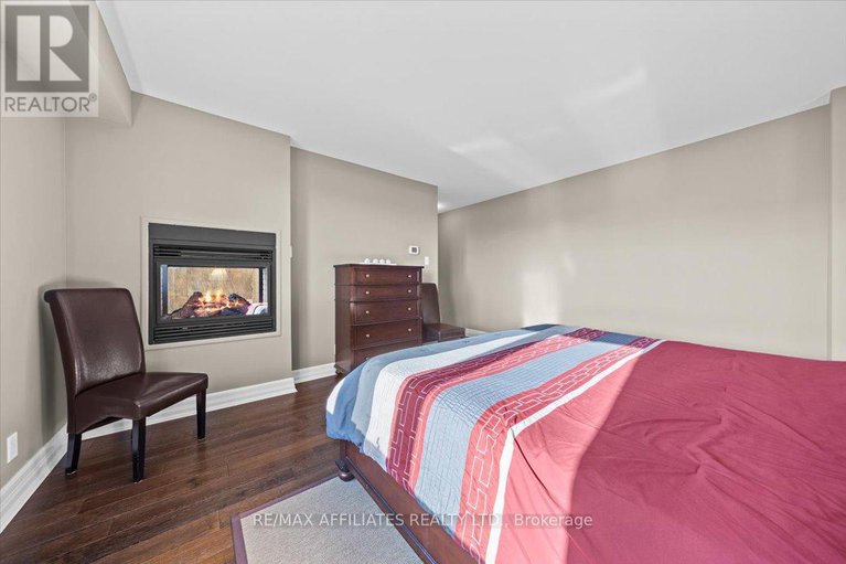 28976814/ph804-320-mcleod-street/ottawa-centre/ottawa/ontario/K2P1A3_36