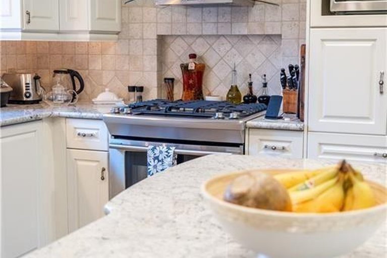 29664114/18537-stonehouse-point-road/south-glengarry-charlottenburgh-twp/south-glengarry/ontario/K6H5R5_14