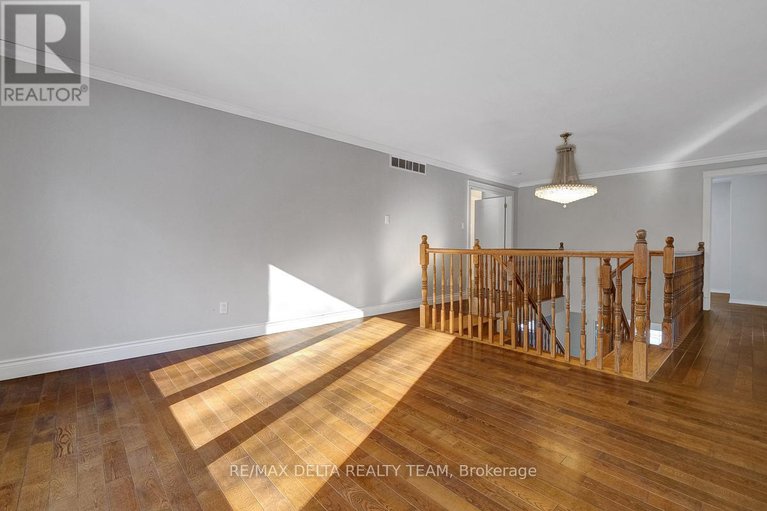 29424744/1662-hunters-run-drive-w/chapel-hill/ottawa/ontario/K1C2H3_28