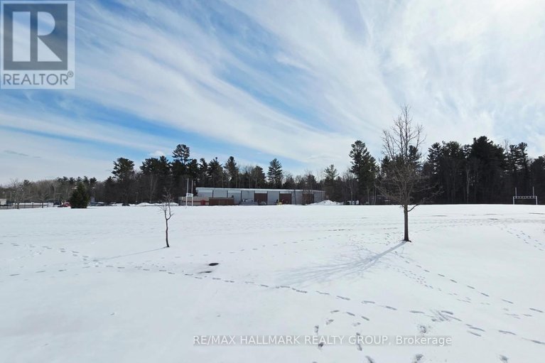 29515187/44-foothills-drive/lynwood-village/ottawa/ontario/K2H6K3_36