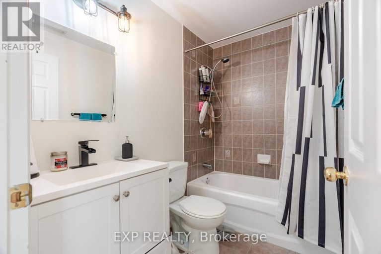 28873619/1562-lisbon-street/fallingbrookpineridge/ottawa/ontario/K4A4B9_42