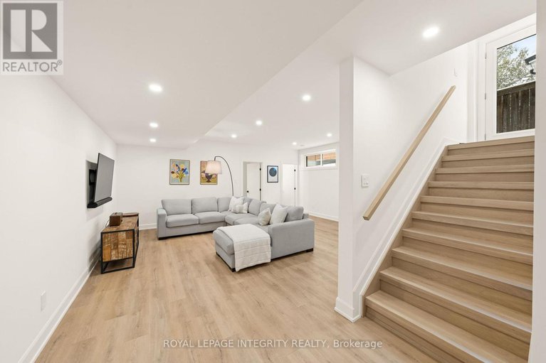 29407569/276-clare-street/westborohampton-park/ottawa/ontario/K1Z7E3_29