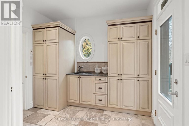 29096709/7-sara-court/fallowfield/ottawa/ontario/K2R1E2_25