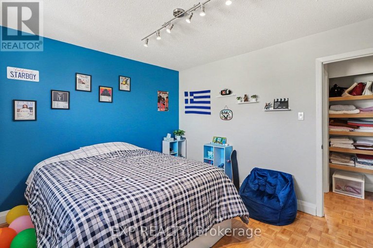 29541777/2332-ogilvie-road/beacon-hill-north/ottawa/ontario/K1J7N6_19