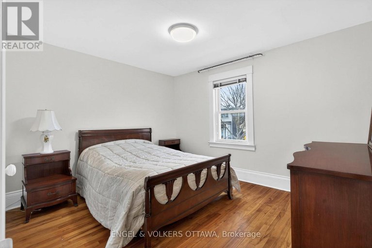 29667901/123-huron-avenue-n/ottawa-west/ottawa/ontario/K1Y0W3_16