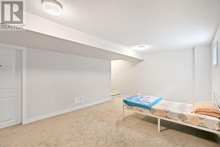 28629018/243-surface-lane/half-moon-bay/ottawa/ontario/K2J6X9_19