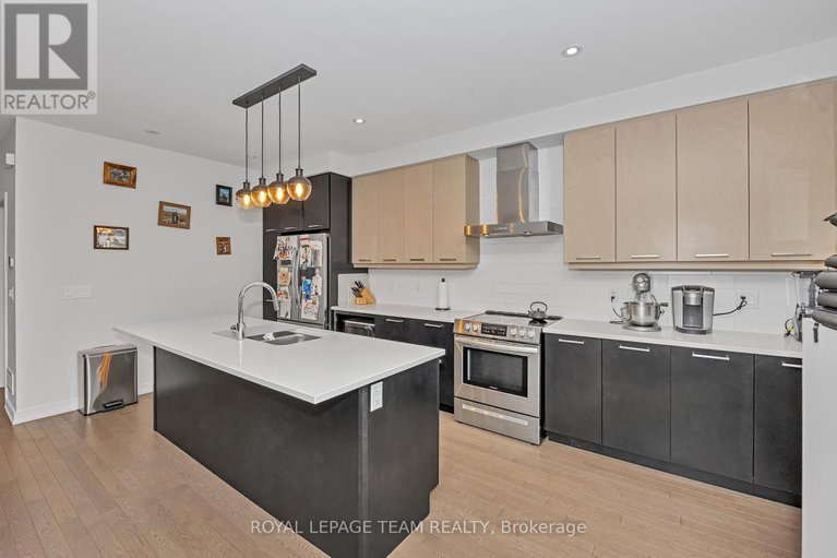 28504001/522-borbridge-avenue/riverside-southgloucester-glen/ottawa/ontario/K4M0H9_12