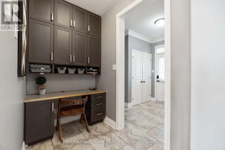 29476165/137-goodman-drive/kanata-north-west/ottawa/ontario/K2W1C7_15