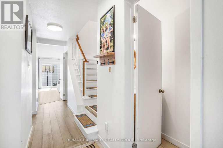 28216867/1985-woods-street/town-of-rockland/clarence-rockland/ontario/K4K1H7_4