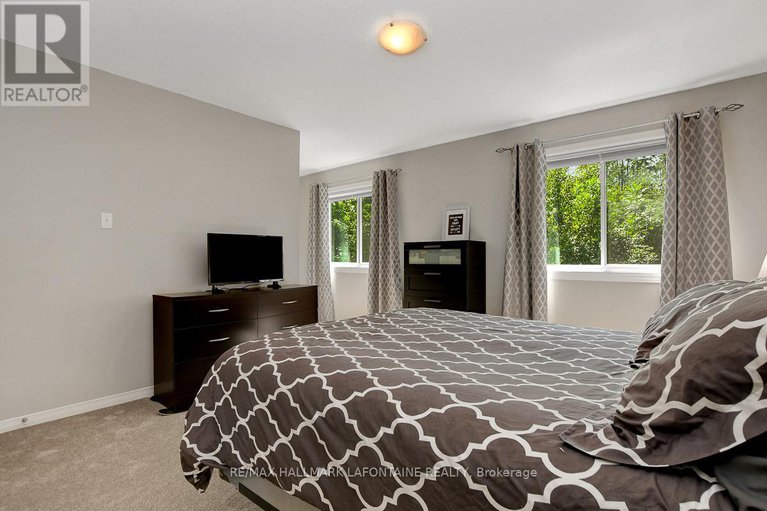 28827853/446-lawler-crescent/chatelaine-village/ottawa/ontario/K4A3Y3_24