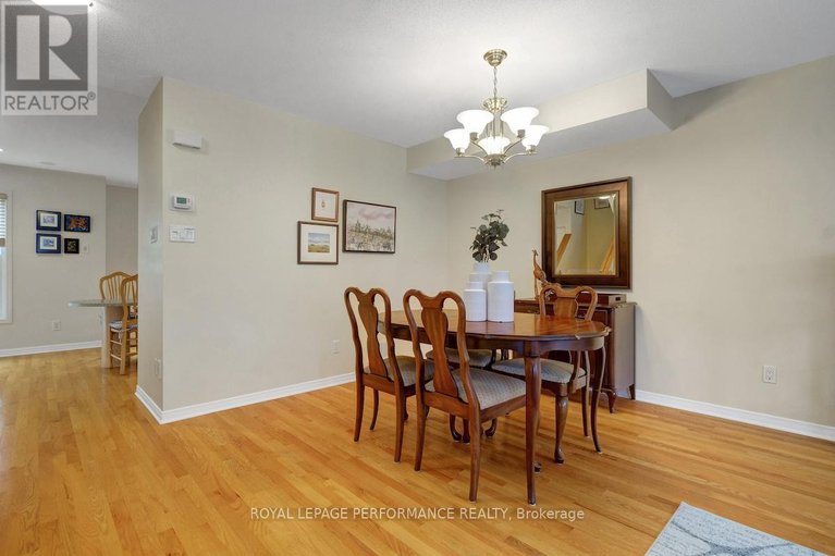 29081363/169-arcola-private/overbrookcastle-heights/ottawa/ontario/K1K4W9_14