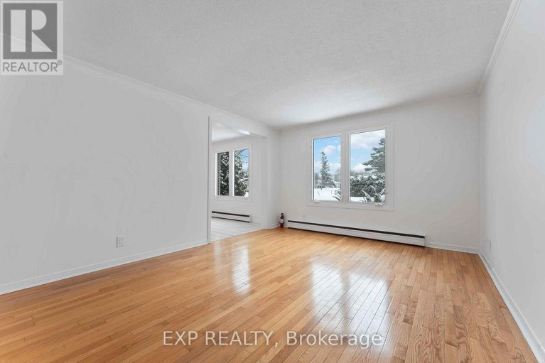 29305103/303-amiens-street/bilberry-creekqueenswood-heights/ottawa/ontario/K1E1N3_5