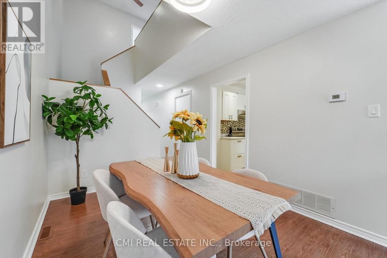 28790465/49-495-sidney-drive/fallingbrookpineridge/ottawa/ontario/K4A2W6_1