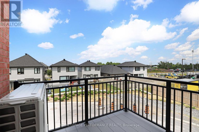 29272733/1220-flycatcher-private/blossom-parkkemp-parkfindlay-creek/ottawa/ontario/K1X0M7_30