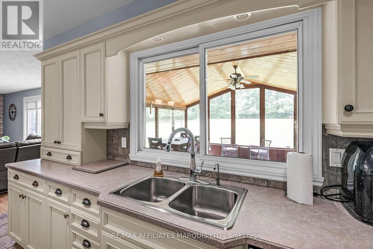 29213983/18201-county-rd-19-road/south-glengarry-charlottenburgh-twp/south-glengarry/ontario/K6K0A7_20