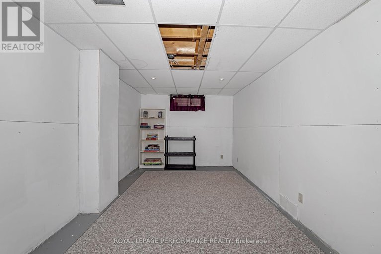 28141572/52-saddlehorn-crescent/bridlewood/ottawa/ontario/K2M2B1_33