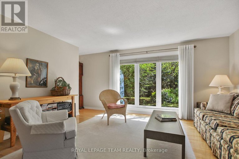 28804584/484-hazeldean-road-unit-1/ottawa/ontario/K2L1V4_11
