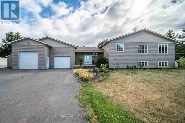 28781773/735-st-thomas-road/russell-twp/russell/ontario/K0A1W0_1
