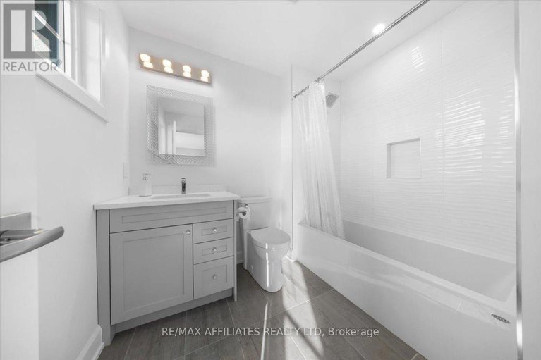 28084122/724-mcmanus-avenue/manotick-village-manotick-estates/ottawa/ontario/K4M0B2_37