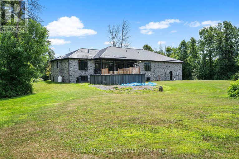 28362636/2500-kearns-way/osgoode-twp-north-of-reg-rd-6/ottawa/ontario/K4P1R9_41