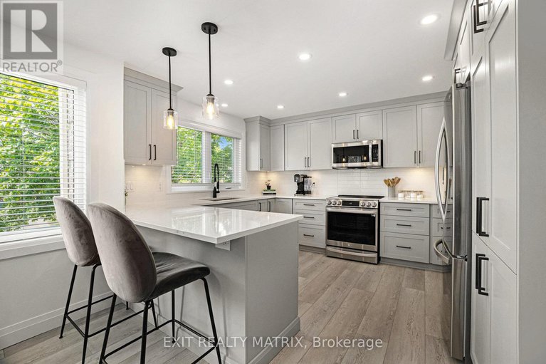 28425812/23-weybridge-drive/cedargrovefraserdale/ottawa/ontario/K2J4A1_17