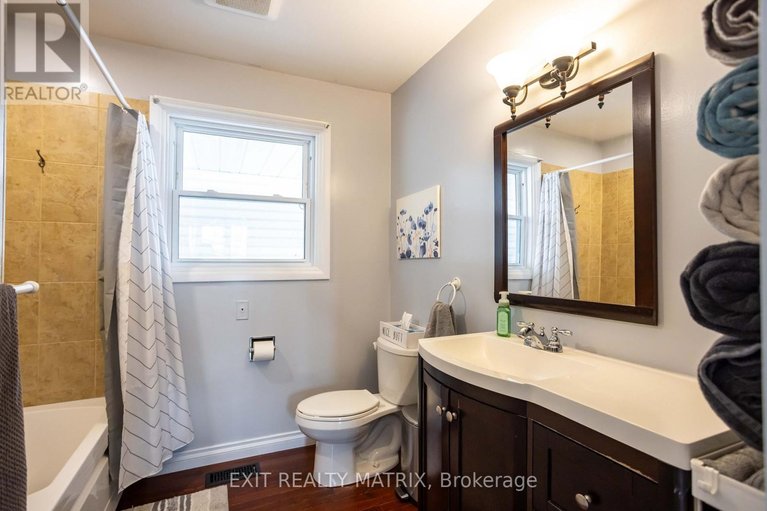 29601453/474-queen-street/winchester/north-dundas/ontario/K0C2K0_21