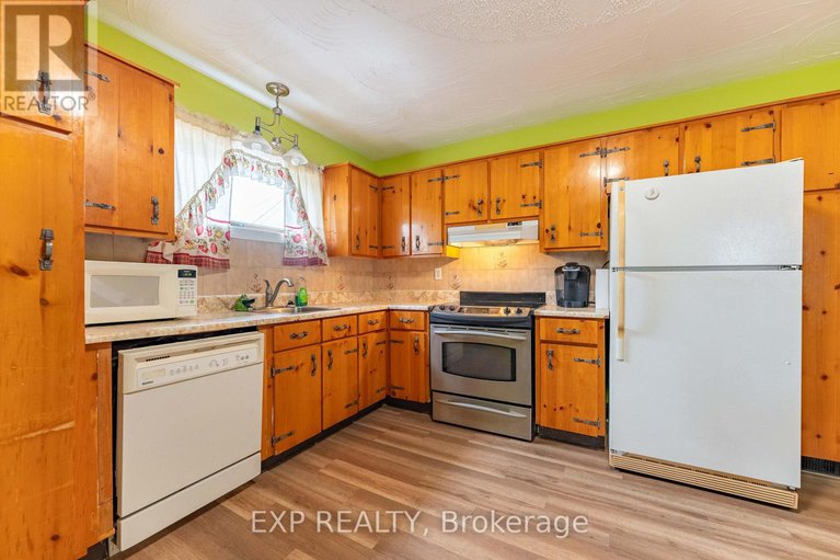 28501976/318-montfort-street/vanier/ottawa/ontario/K1L5N4_9