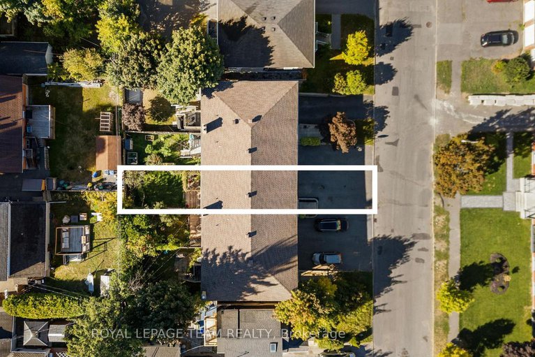 29068448/1308-summerville-avenue/carlington/ottawa/ontario/K1Z8G8_5