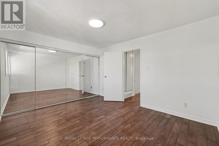 29425118/1584-feather-lane/sawmill-creektimbermill/ottawa/ontario/K1T1V4_22