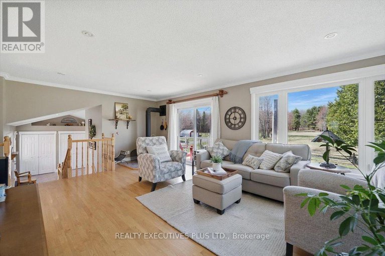 29406075/2935-baseline-road/clarencerockland-twp/clarence-rockland/ontario/K0A3N0_15