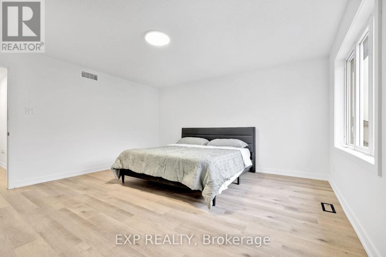 29404235/12-marabrooke-street/strandherd/ottawa/ontario/K2G7A1_22